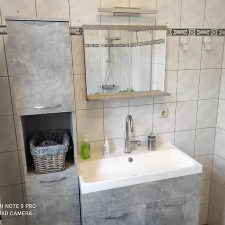 Apartment Große Ferienwohnung *